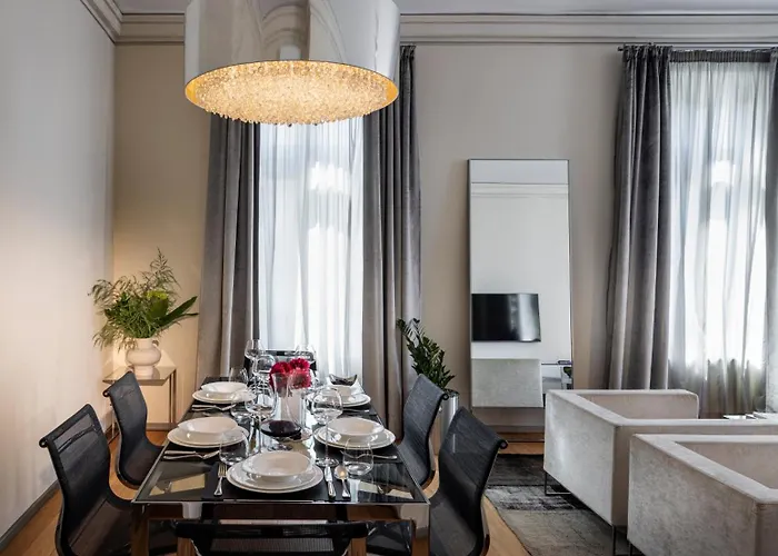 Aparthotel The Nest By Juno 4*